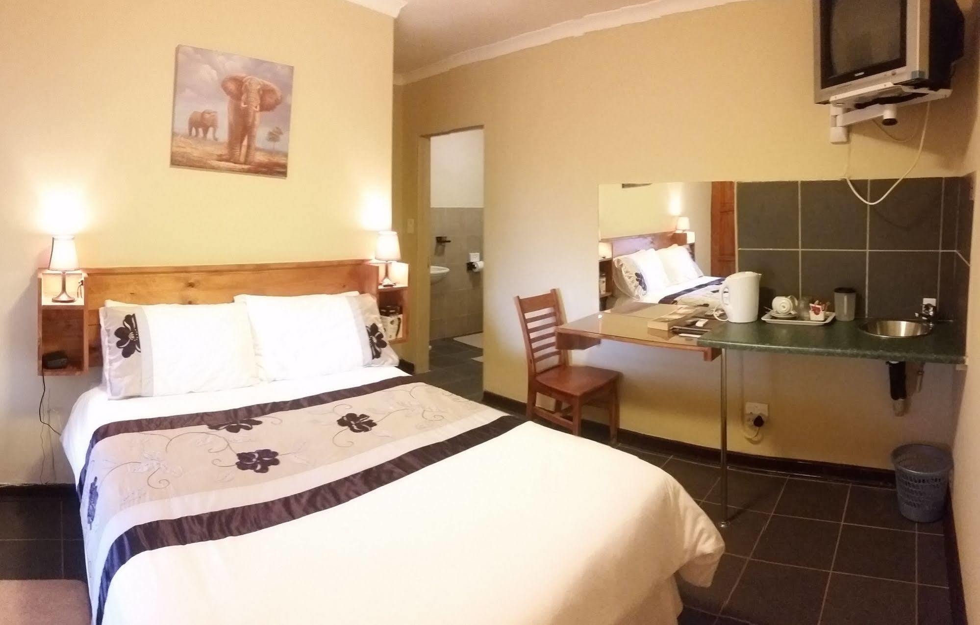 Crystal Rose Lodge Johannesburg Exterior photo